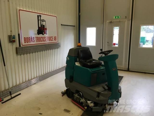 Tennant T 7 + Pesu- ja lakaisukoneet