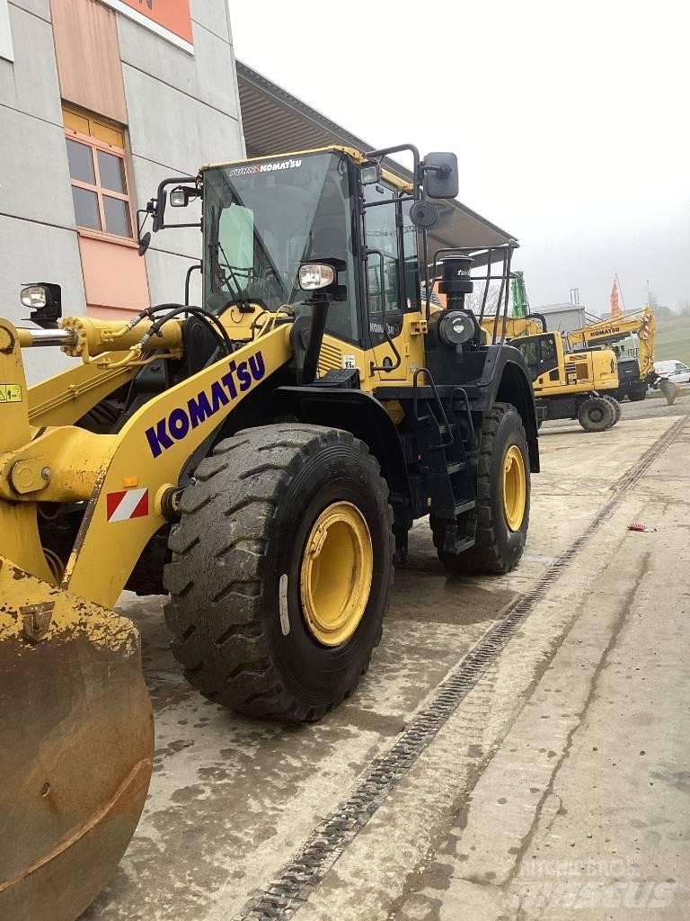 Komatsu WA380-8E0 Pyöräkuormaajat