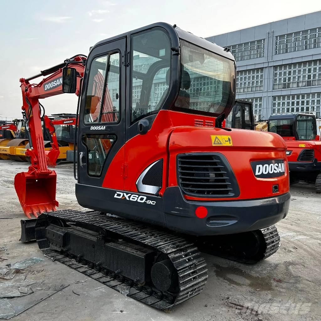 Doosan DX60-9C Minikaivukoneet < 7t