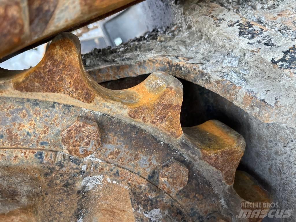 CAT 324 E Telakaivukoneet