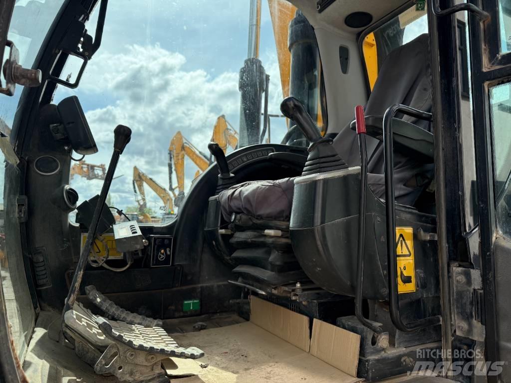 JCB JS 360 LC HRD Telakaivukoneet