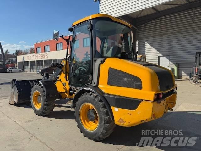 JCB 406 Pyöräkuormaajat