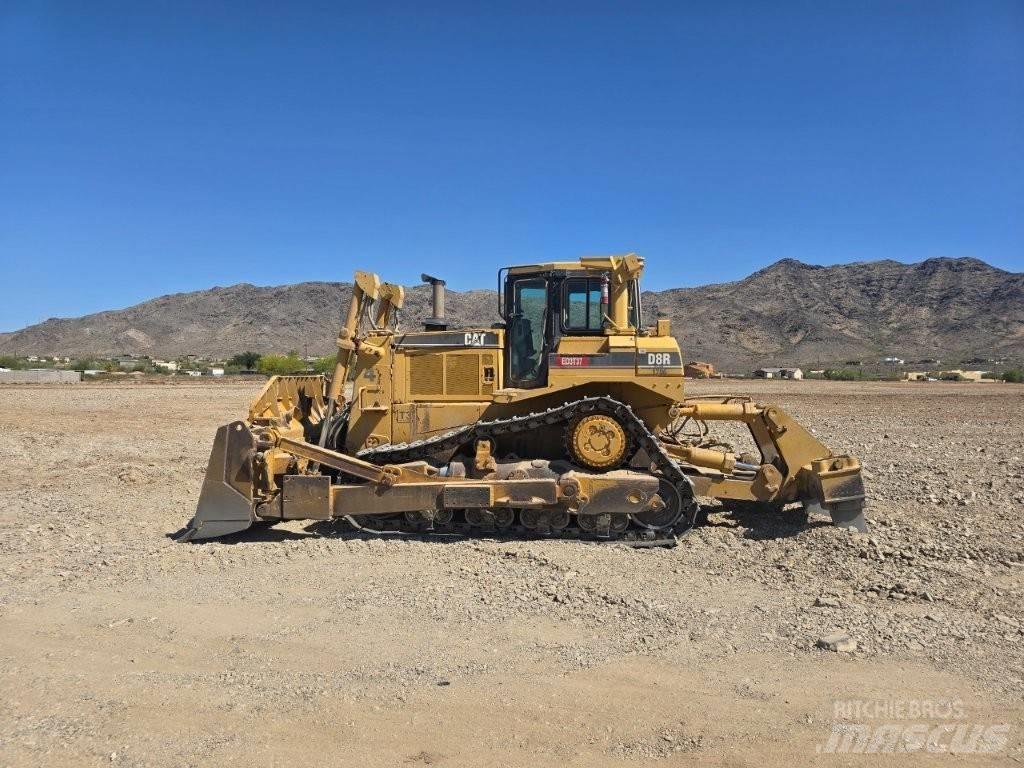CAT D 8 R II Tiehöylät