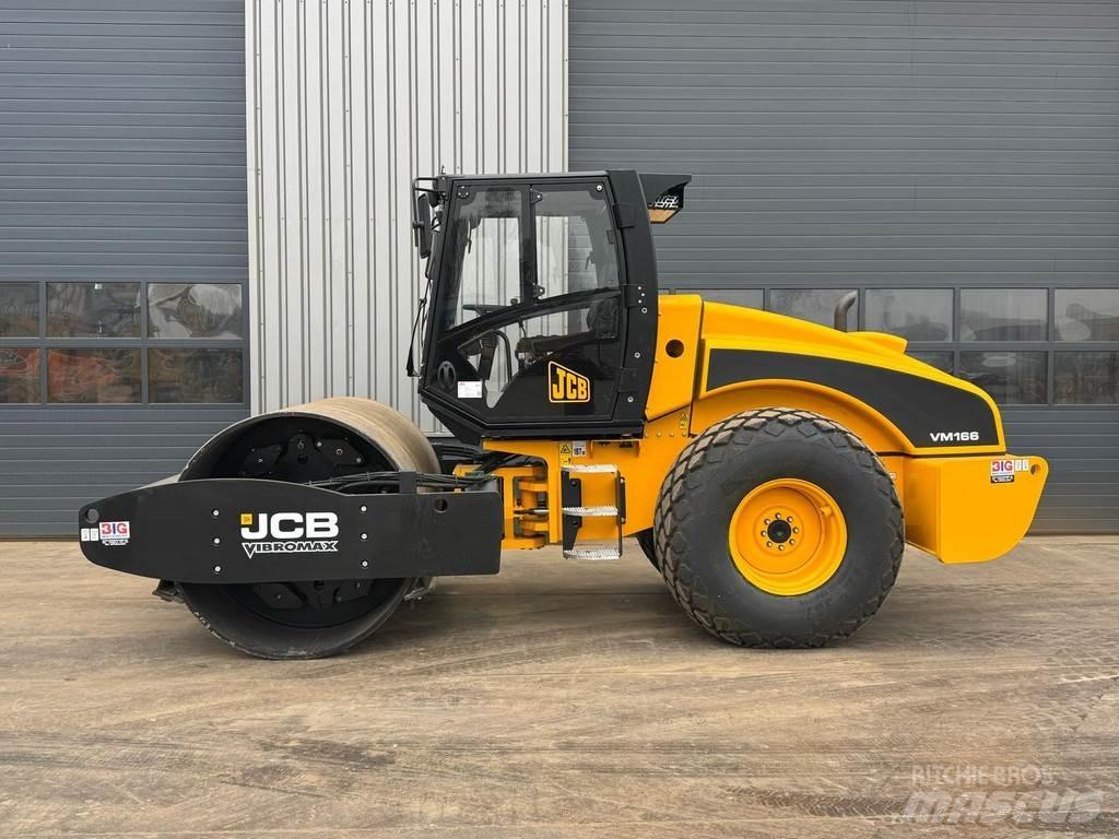 JCB VM166D Yksivalssijyrät