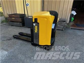 Yale mp 20 T Lavansiirtotrukit ajotasolla