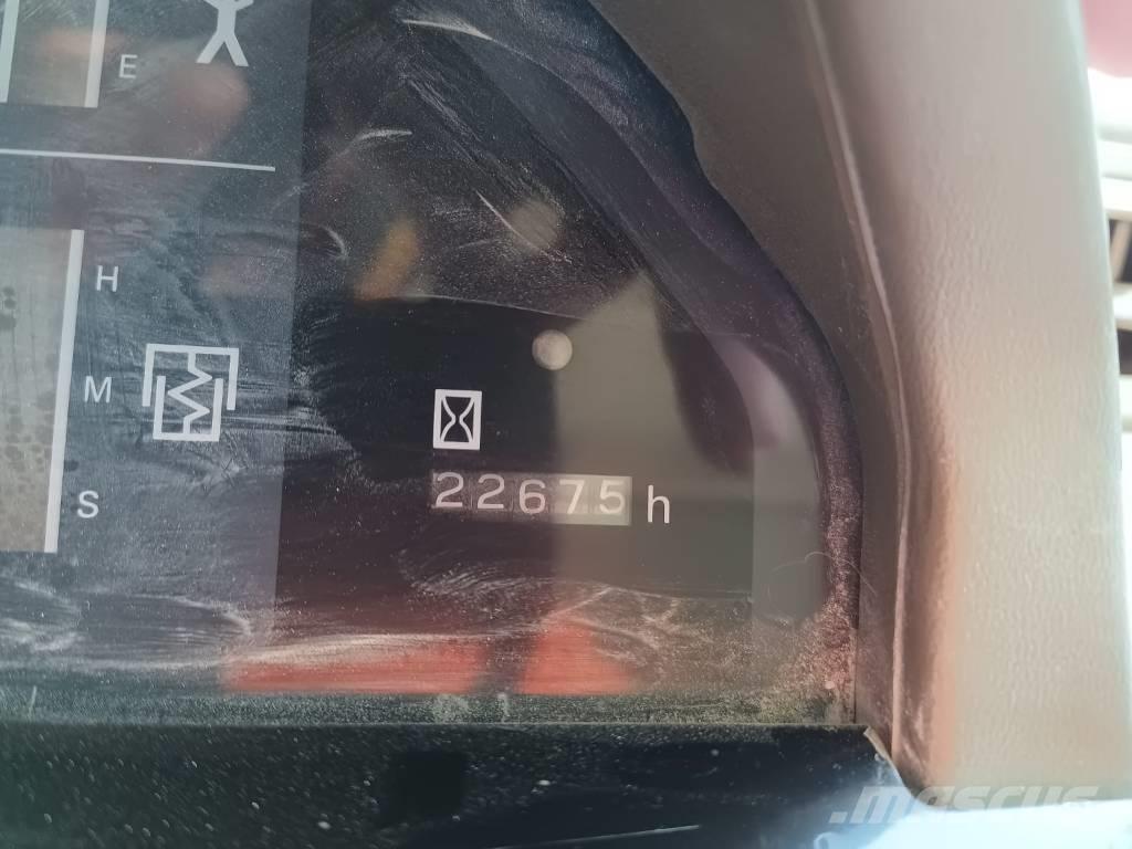 Komatsu HD 605-5 Maansiirtoautot