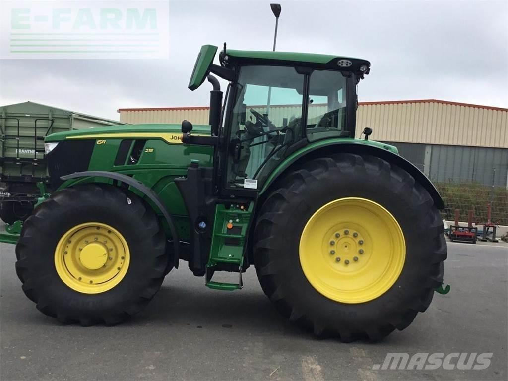 John Deere 6R215 Traktorit