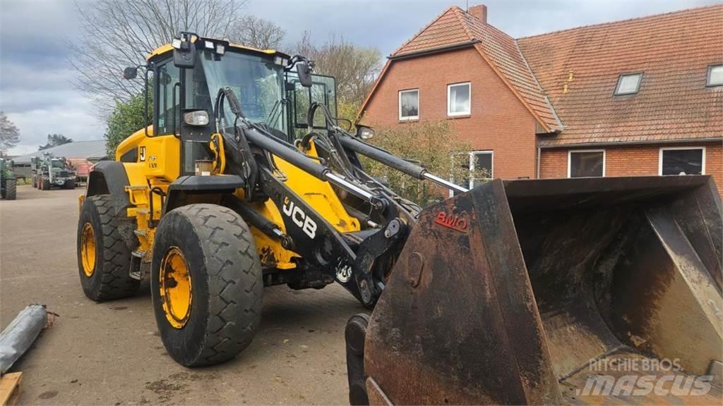 JCB 427 agri Pyöräkuormaajat