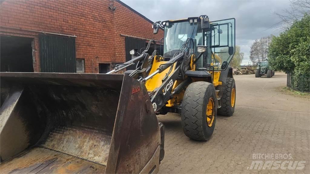 JCB 427 agri Pyöräkuormaajat