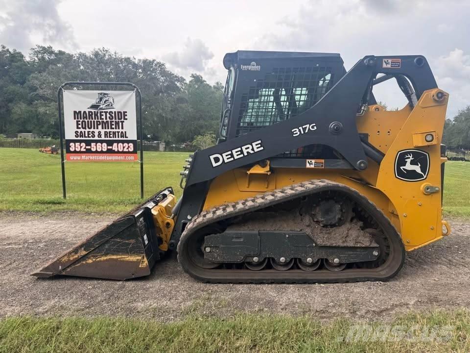 John Deere 317 Liukuohjatut kuormaajat