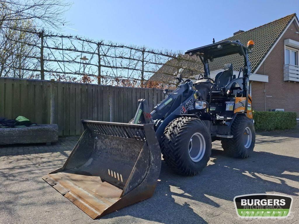 GiANT G2500 Pienkuormaajat