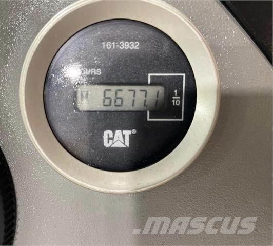CAT 420E IT Kaivurikuormaajat