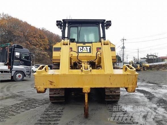 CAT D8T Telaketjupuskutraktorit