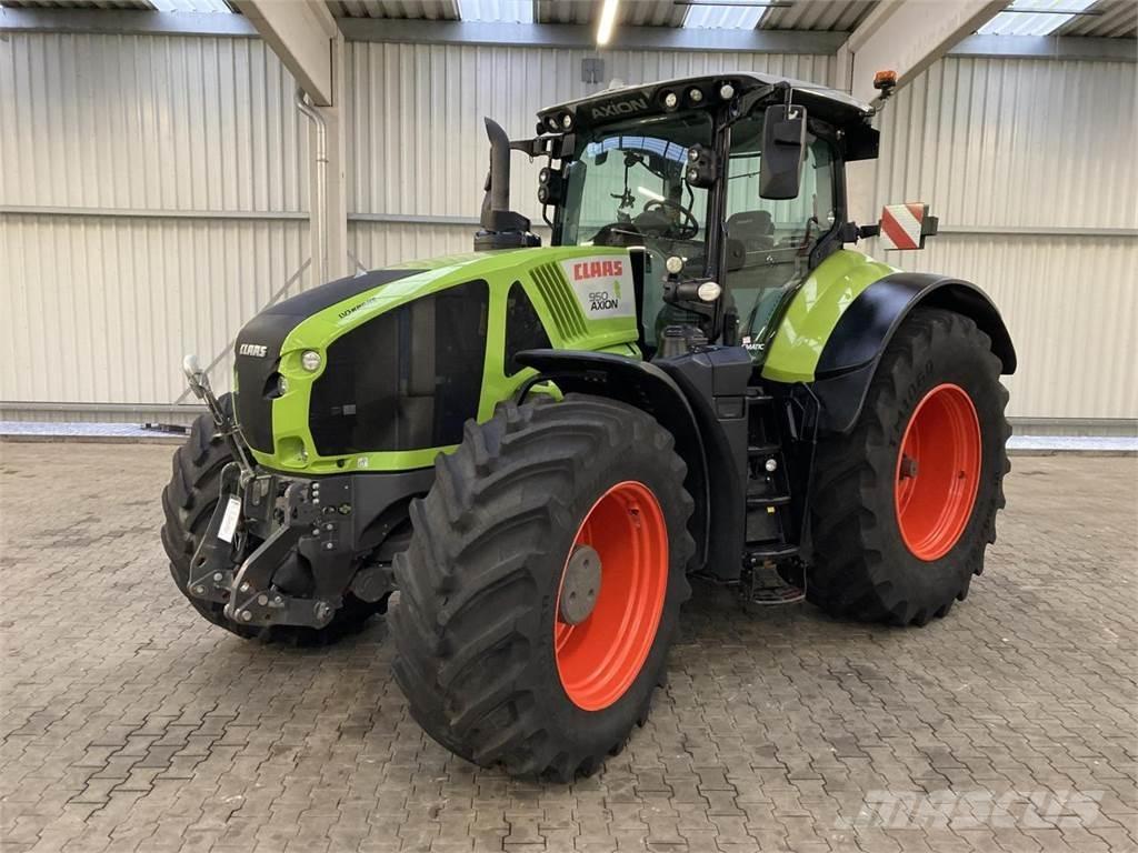 CLAAS Axion 950 Traktorit