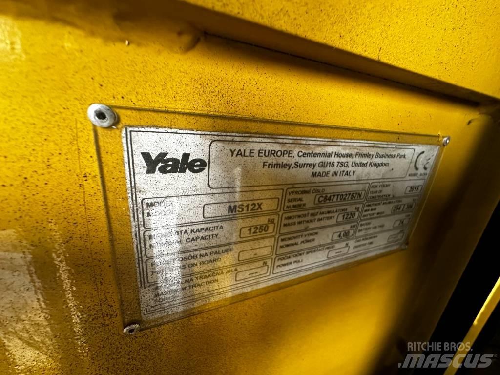 Yale MS12x Käyden ajettavat pinoamistrukit