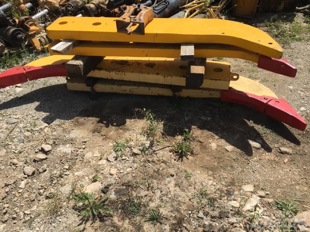 CAT D9N Telaketjupuskutraktorit