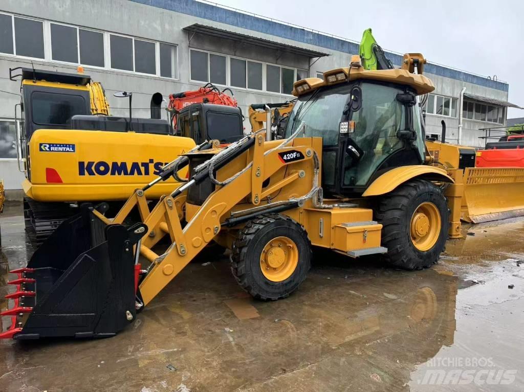CAT 420 F Kaivurikuormaajat