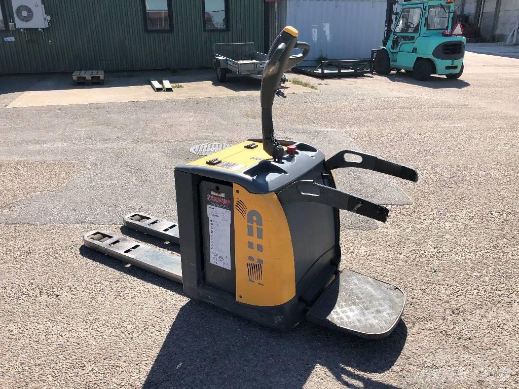 Atlet PLP 200 Lavansiirtotrukit ajotasolla