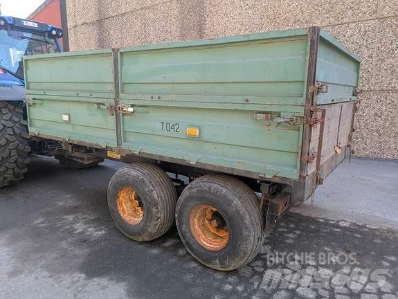 Agromet T042 Yleisperävaunut