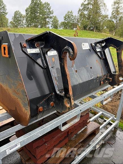  Ålø Quicke GS+ 140 Yleisperävaunut