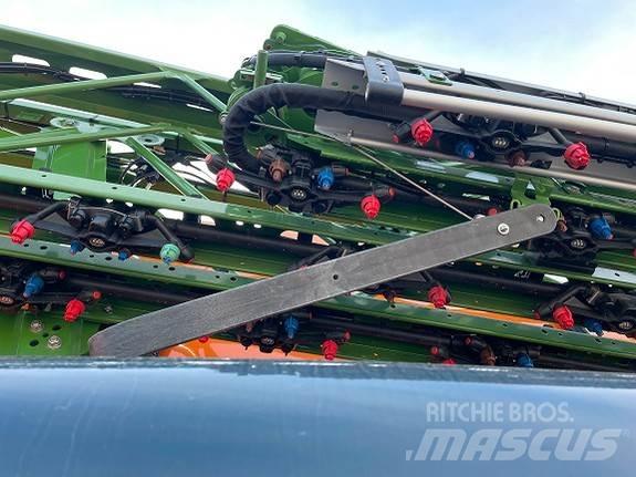 Amazone UX11201 Itsekulkevat ruiskut