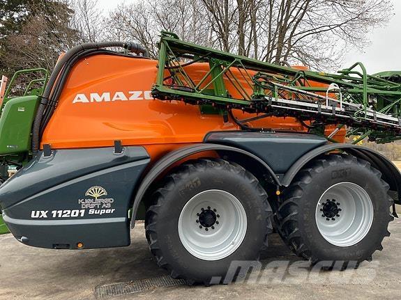 Amazone UX11201 Itsekulkevat ruiskut