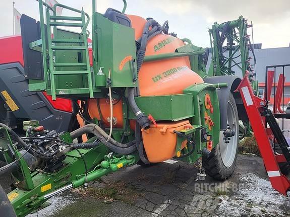 Amazone UX3200 Itsekulkevat ruiskut