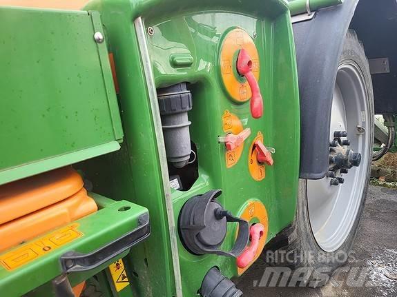 Amazone UX3200 Itsekulkevat ruiskut