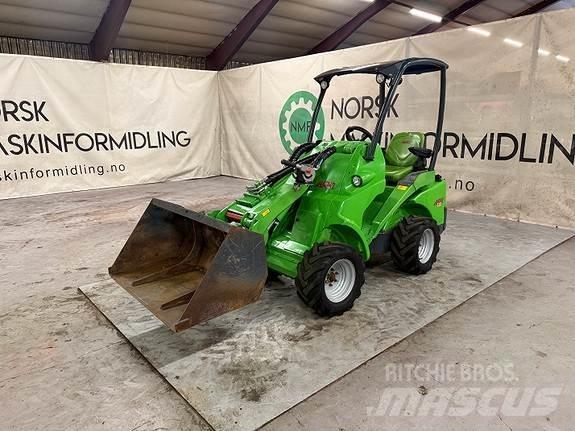 Avant M520 Monitoimityökoneet