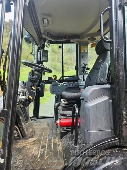 CAT 906-HF Pyöräkuormaajat