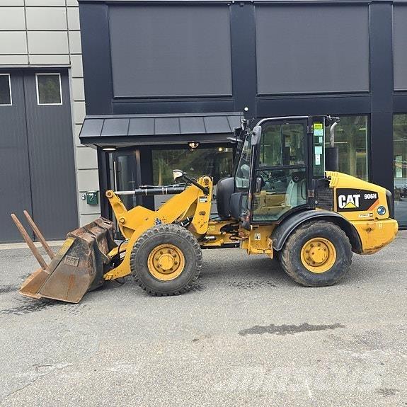 CAT 906H Pyöräkuormaajat