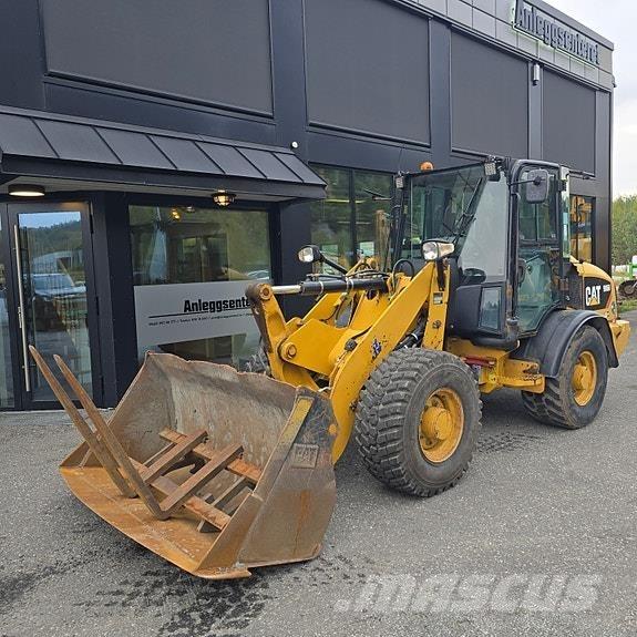 CAT 906H Pyöräkuormaajat