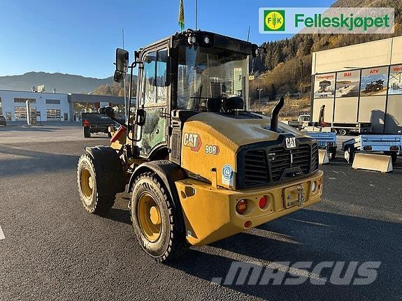 CAT 908 Liukuohjatut kuormaajat