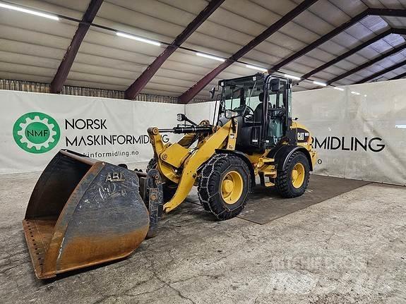 CAT 908M Pyöräkuormaajat