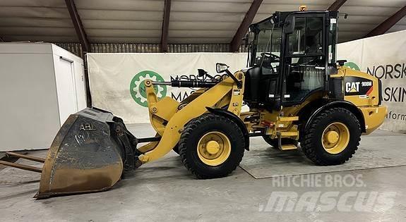 CAT 908M Pyöräkuormaajat