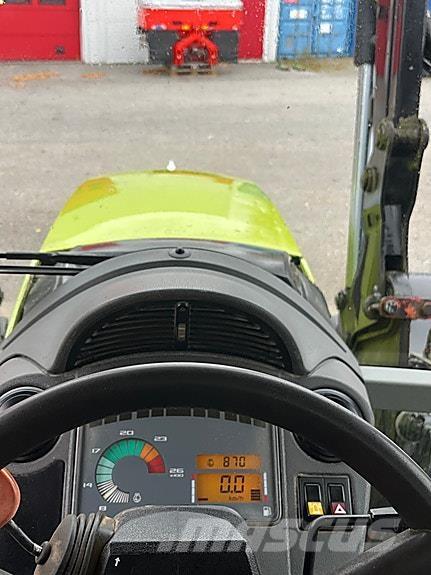 CLAAS Ares 697 Traktorit