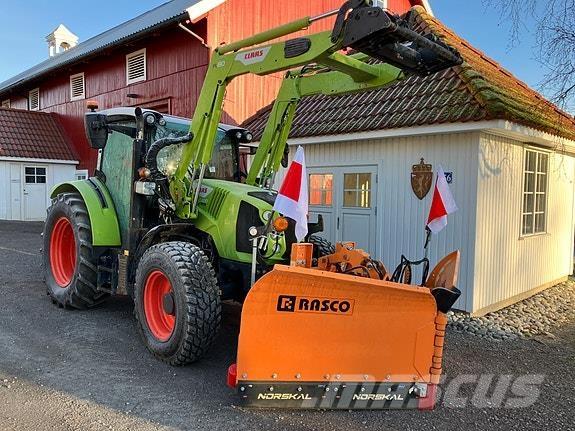 CLAAS Arion 420 Traktorit
