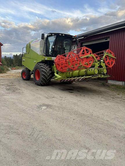 CLAAS Avero 240 Leikkuupuimurit