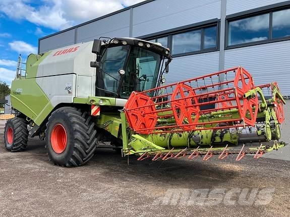 CLAAS Tucano 430 Leikkuupuimurit