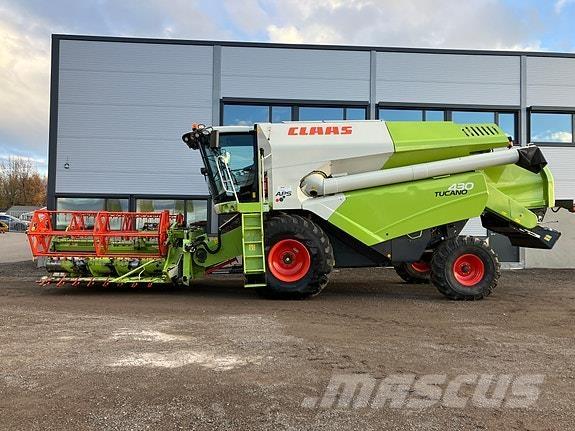 CLAAS Tucano 430 Leikkuupuimurit