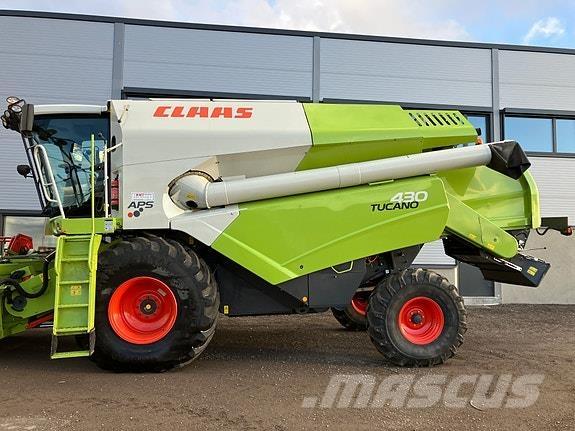 CLAAS Tucano 430 Leikkuupuimurit