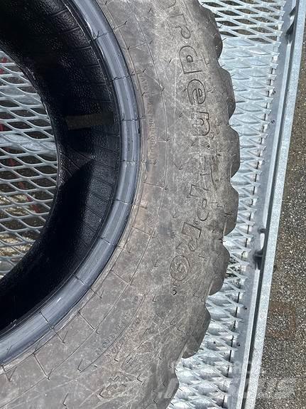  Dekk Garden pro Renkaat ja vanteet