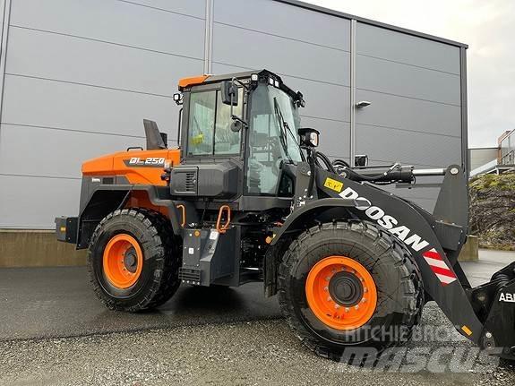 Doosan DL250-7 Pyöräkuormaajat