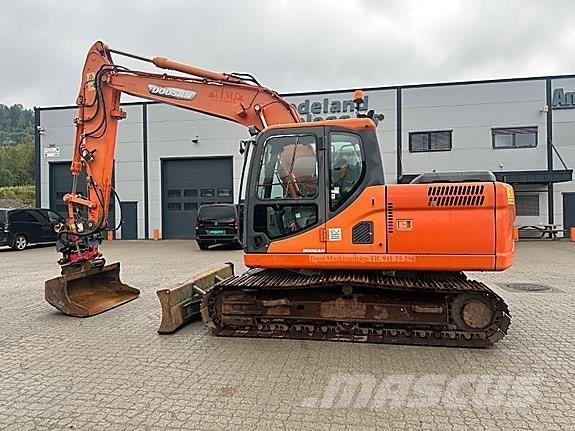Doosan DX140LC Telakaivukoneet