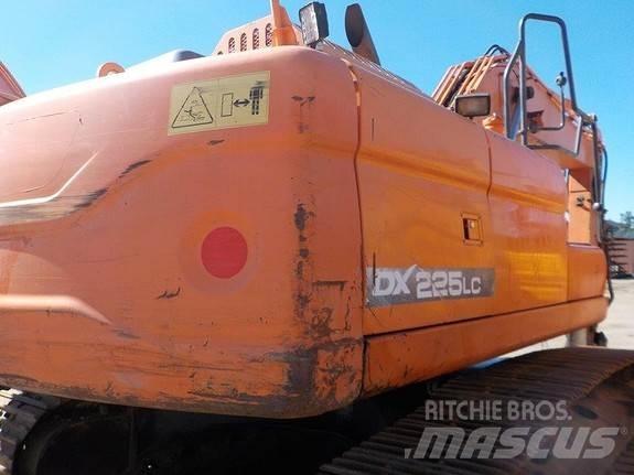 Doosan DX225LC-3 Telakaivukoneet