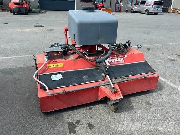 Dücker HDK 1800 Yleisperävaunut