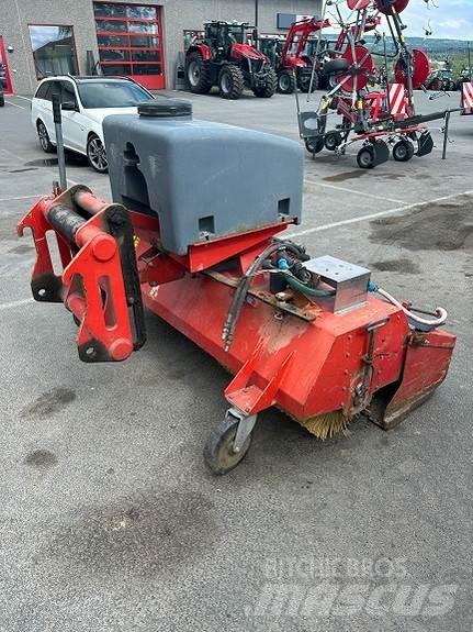 Dücker HDK 1800 Yleisperävaunut