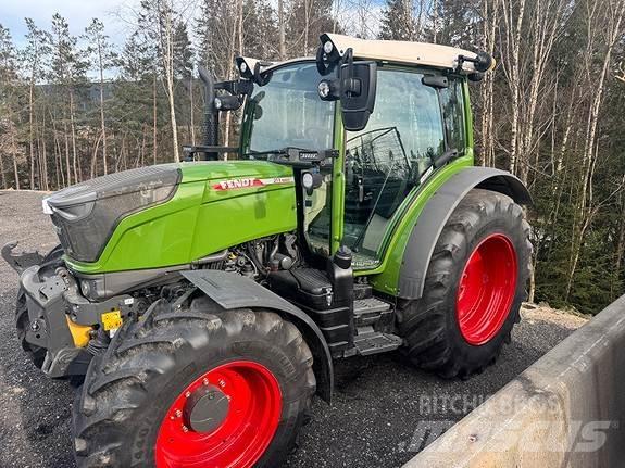 Fendt 211 Traktorit