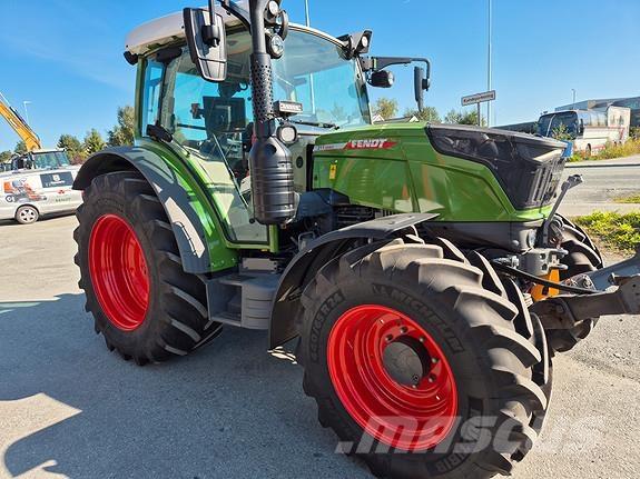 Fendt 211 Traktorit