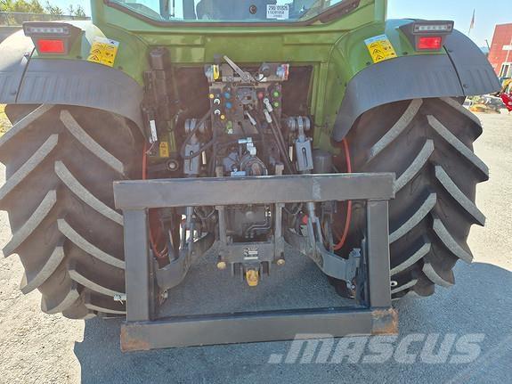Fendt 211 Traktorit